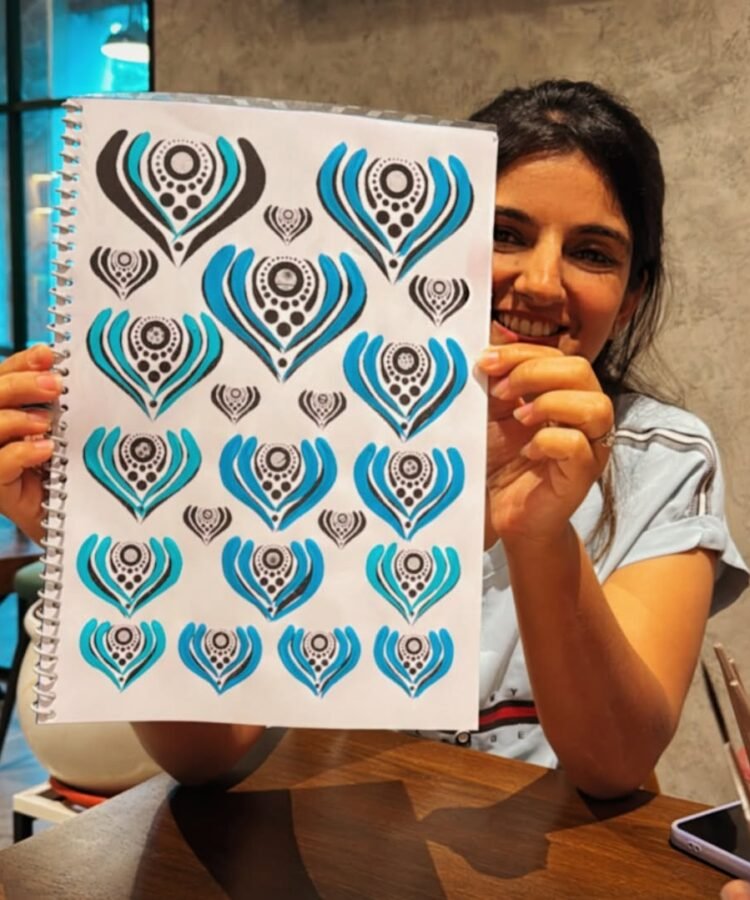 ✨-Mirror-Mandala-Workshop-–-Todays-Creative-Journey-🪞🎨It-was-such-a-heartwarming-and-magical-6